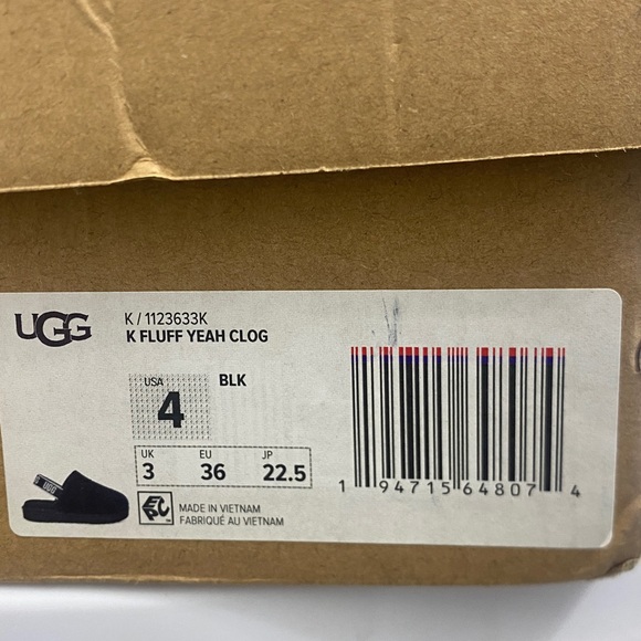 UGG Girls K Fluff Yeah Clog Slipper –Black – Size 4 Big Kid – Brand New With Box - Picture 3 of 3